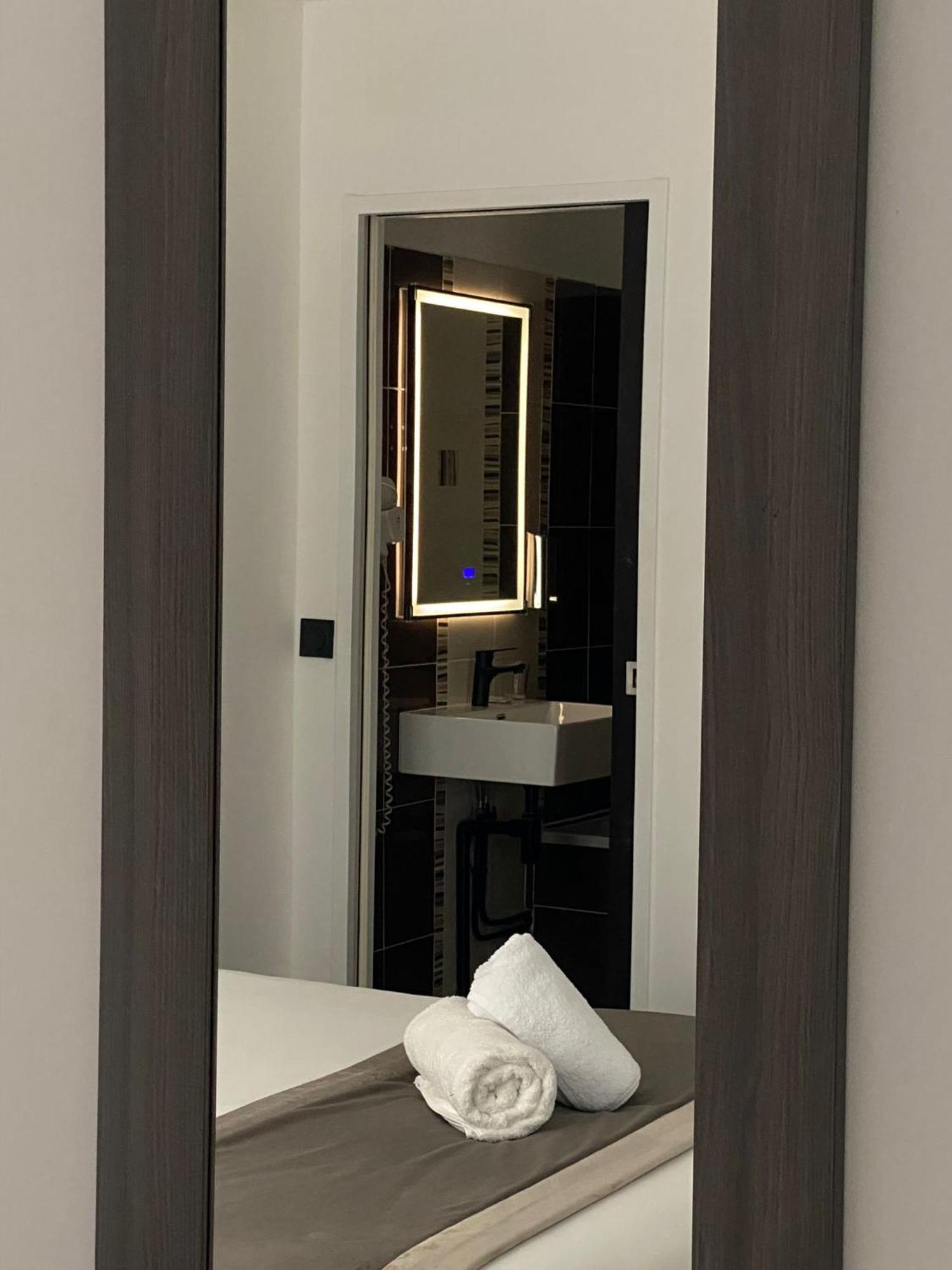 Luxor Bastille 2*