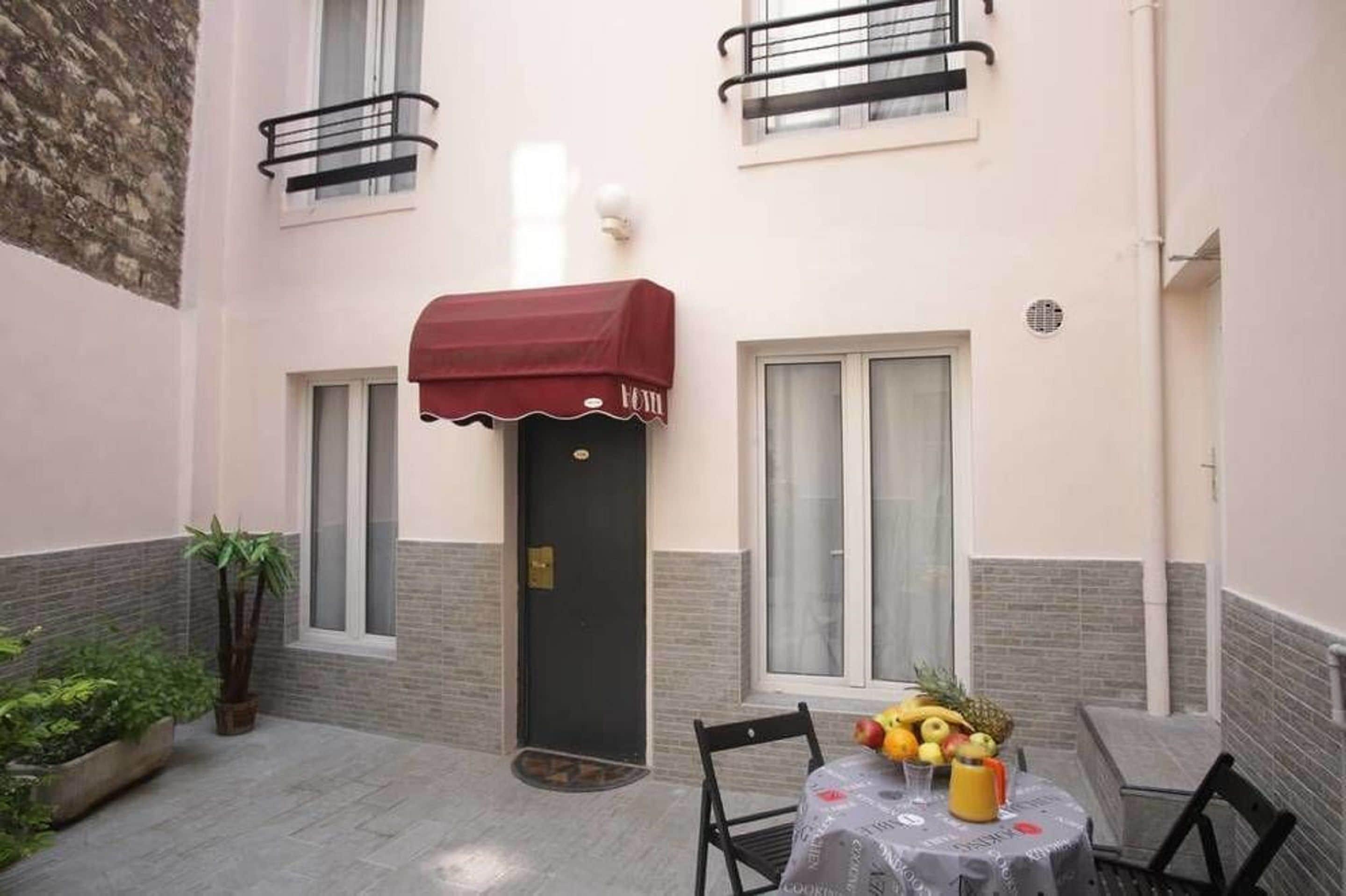 Hotel Luxor Bastille 2*