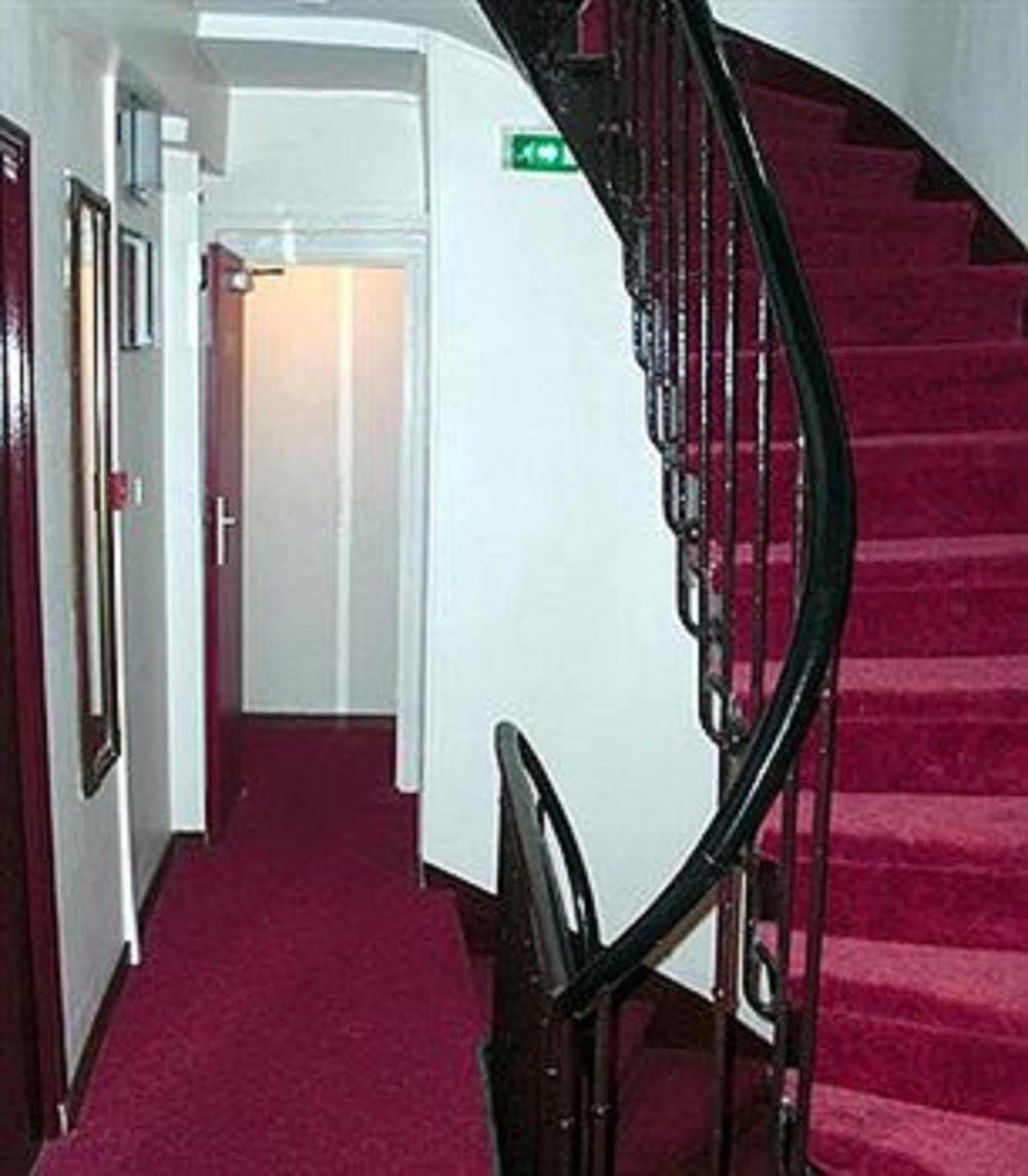 Hotel Luxor Bastille 2*